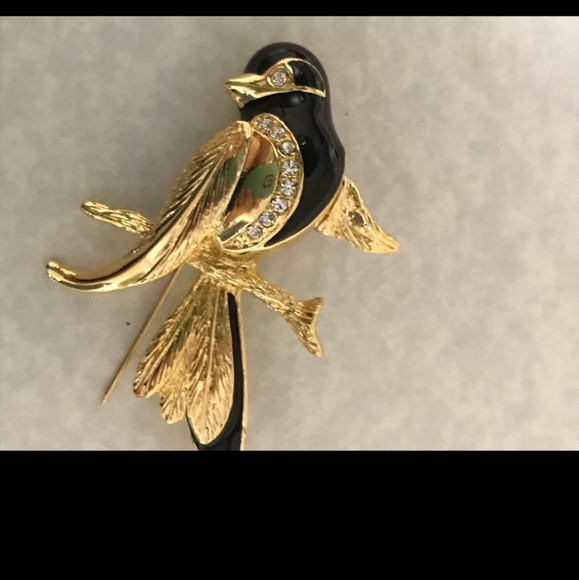 VINTAGE CARVEN UNSIGNED BIRD ENAMELED BROOCH IN BLACK AND GOLD - Picture 7 of 10